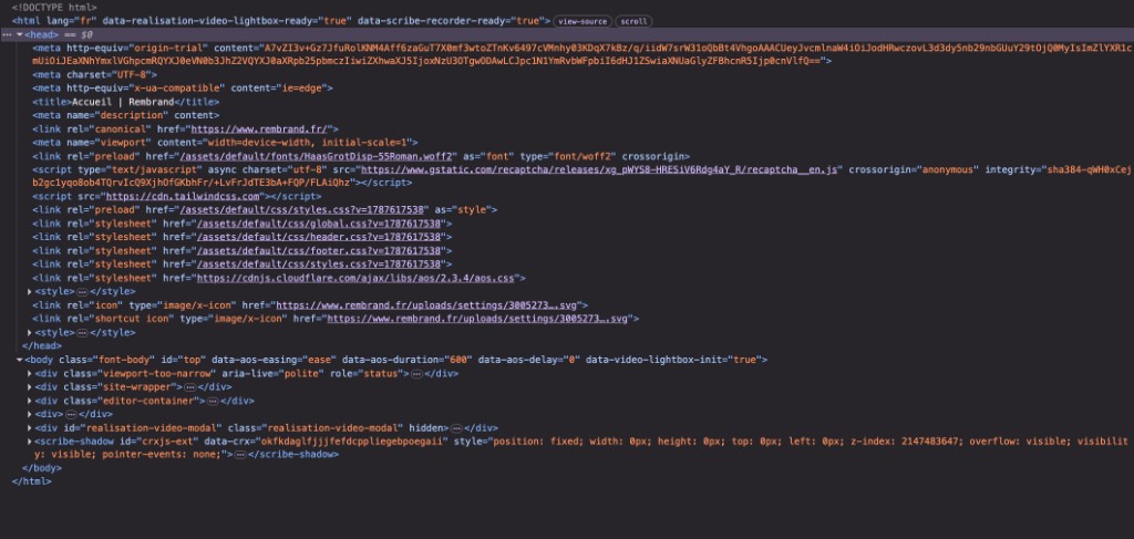 Développement web — code HTML et outils de développement pour l’intégration du site