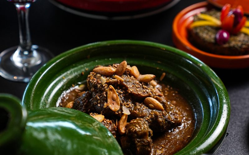 Photographe culinaire — tajine marocain en gros plan
