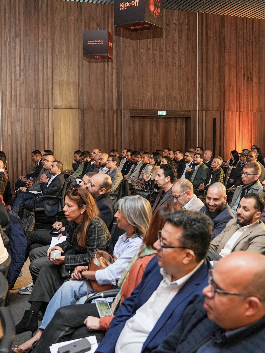 Auditoire attentif pendant une session plénière — Marrakech
