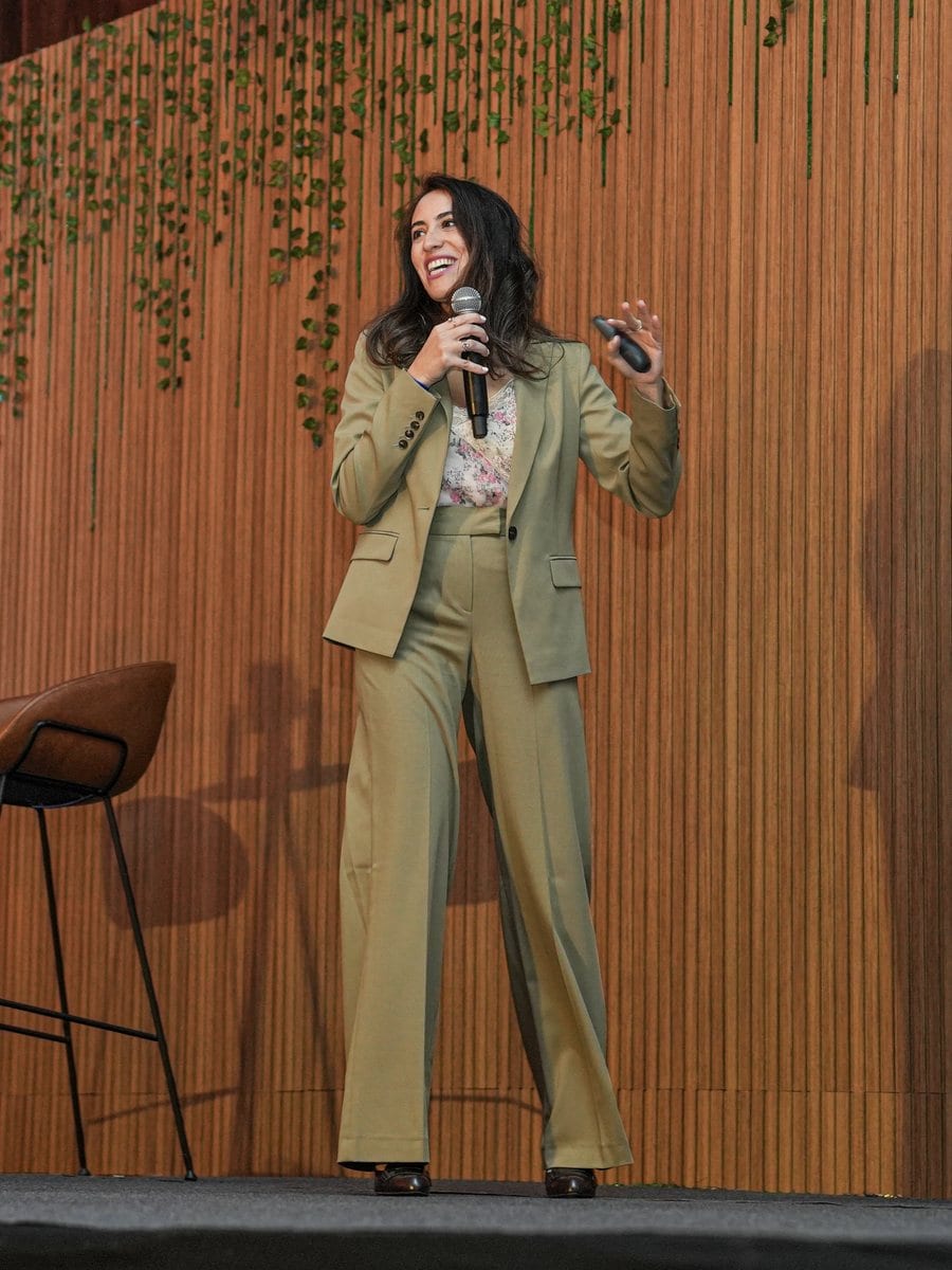 Oratrice en plénière lors d’un séminaire d’entreprise — Marrakech
