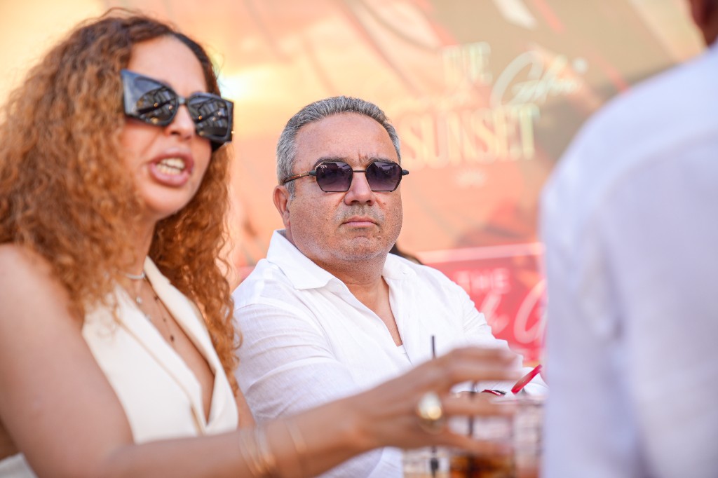Ambiance festive lors d’un événement en extérieur — photographe événementiel Marrakech