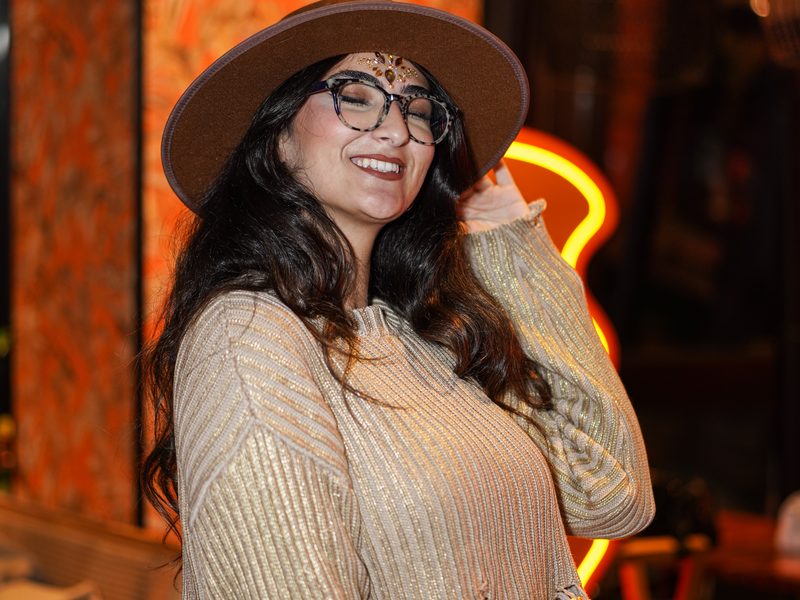 Fashion photography in Morocco — Hat and glasses look